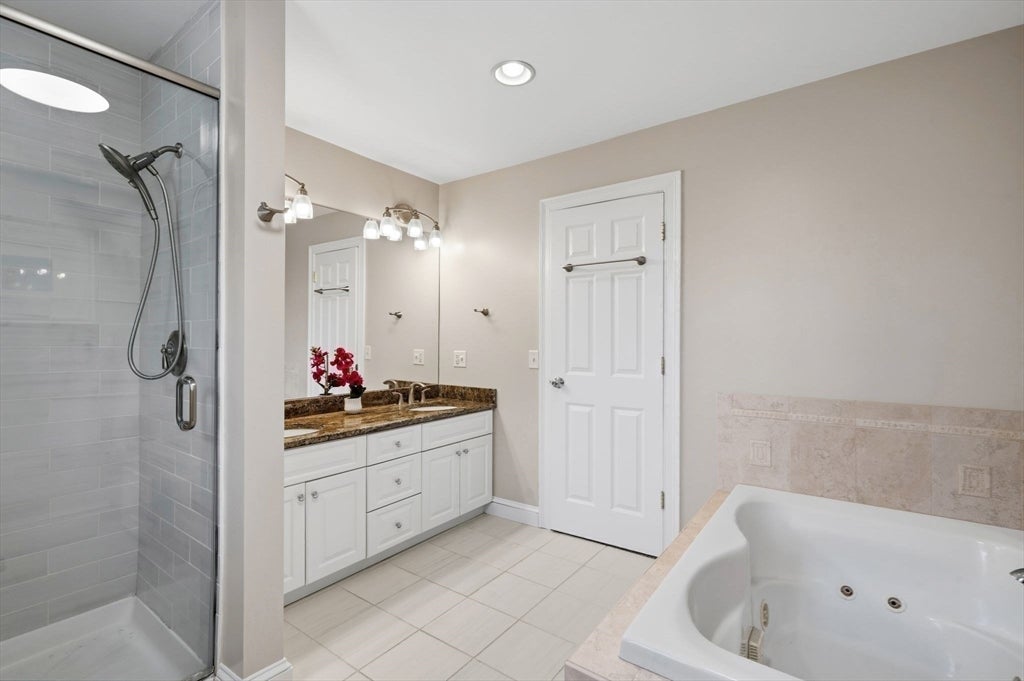 West Newbury, Massachusetts, 01985, United States, 4 Bedrooms Bedrooms, ,4 BathroomsBathrooms,Residential,Active,2044161