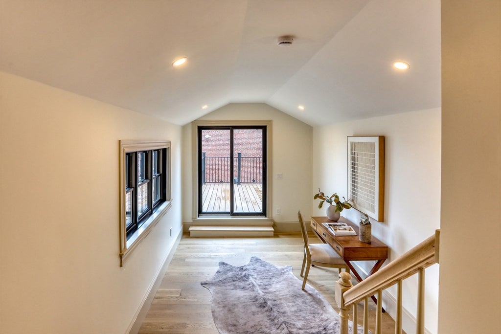 Boston, Massachusetts, 02129, United States, 4 Bedrooms Bedrooms, ,4 BathroomsBathrooms,Residential,Active,2043810