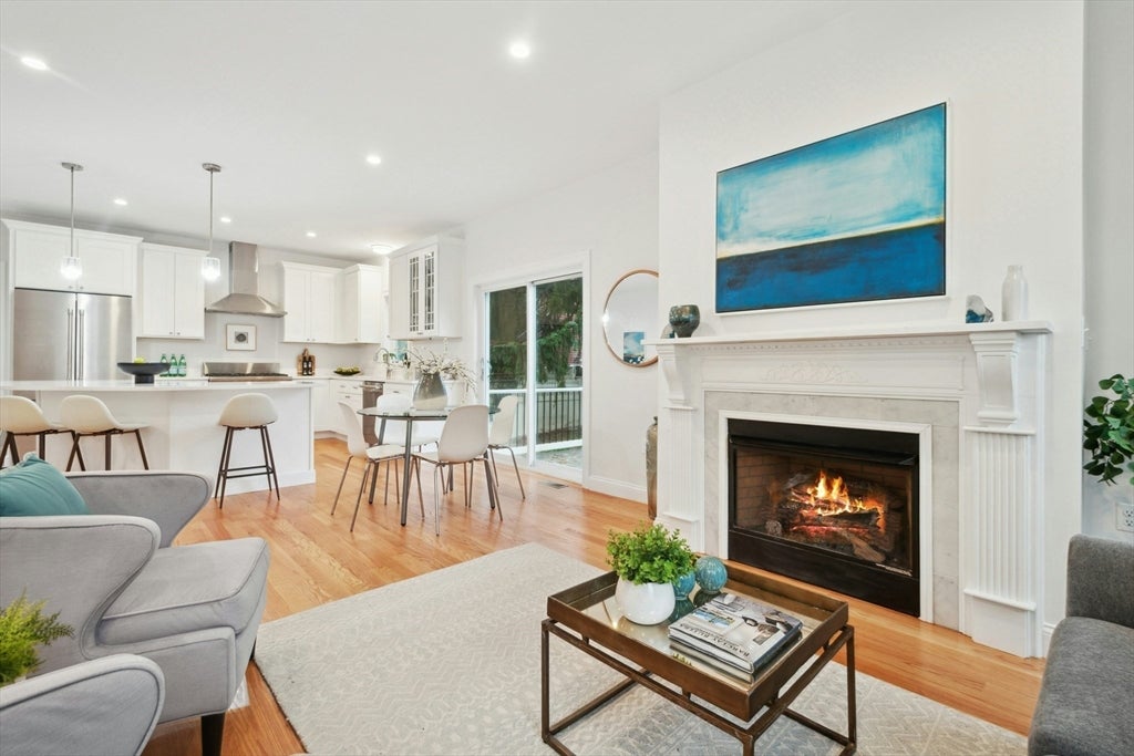 Cambridge, Massachusetts, 02138, United States, 4 Bedrooms Bedrooms, ,4 BathroomsBathrooms,Residential,Active,1905089