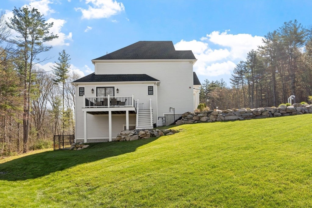 Hopkinton, Massachusetts, 01748, United States, 4 Bedrooms Bedrooms, ,6 BathroomsBathrooms,Residential,Active,2044538