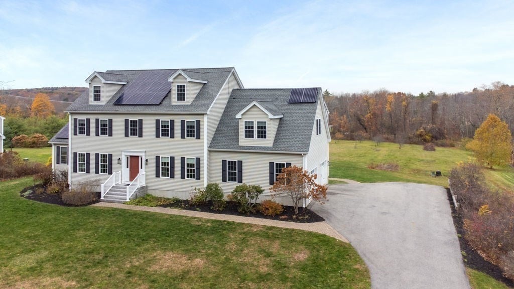 West Newbury, Massachusetts, 01985, United States, 4 Bedrooms Bedrooms, ,4 BathroomsBathrooms,Residential,Active,1986888