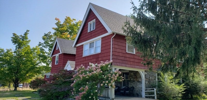 Washington, Massachusetts, 01223, United States, 22 Bedrooms Bedrooms, ,21 BathroomsBathrooms,Residential,Active,1952629