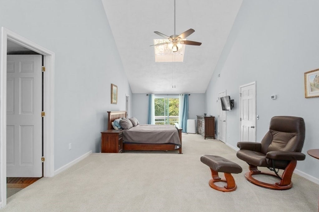 Foxboro, Massachusetts, 02035, United States, 5 Bedrooms Bedrooms, ,4 BathroomsBathrooms,Residential,Active,1904724