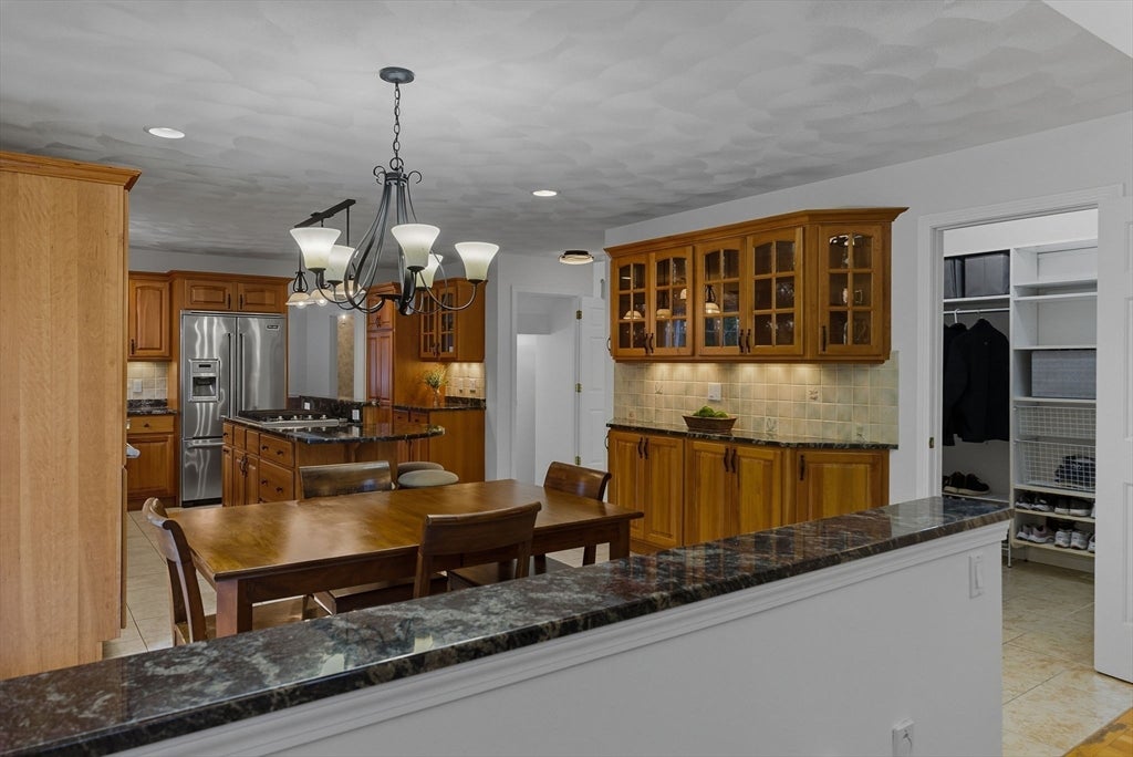 Westford, Massachusetts, 01886, United States, 4 Bedrooms Bedrooms, ,4 BathroomsBathrooms,Residential,Active,1971779