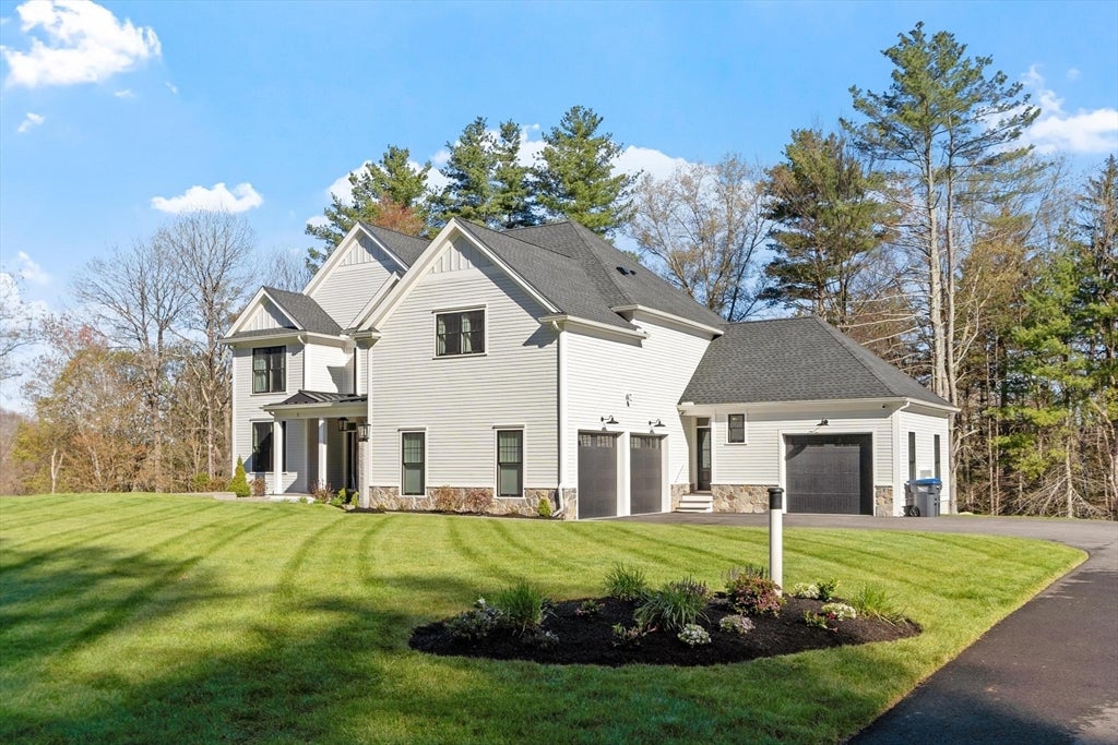 Hopkinton, Massachusetts, 01748, United States, 4 Bedrooms Bedrooms, ,6 BathroomsBathrooms,Residential,Active,2044538