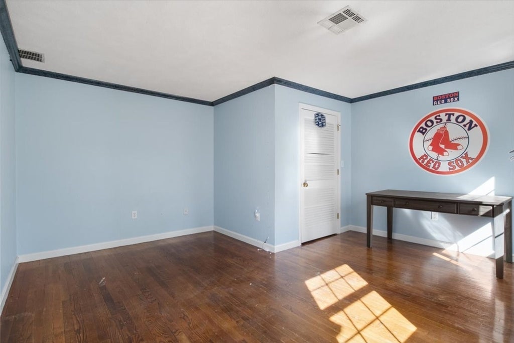 Medfield, Massachusetts, 02052, United States, 5 Bedrooms Bedrooms, ,4 BathroomsBathrooms,Residential,Active,1790178