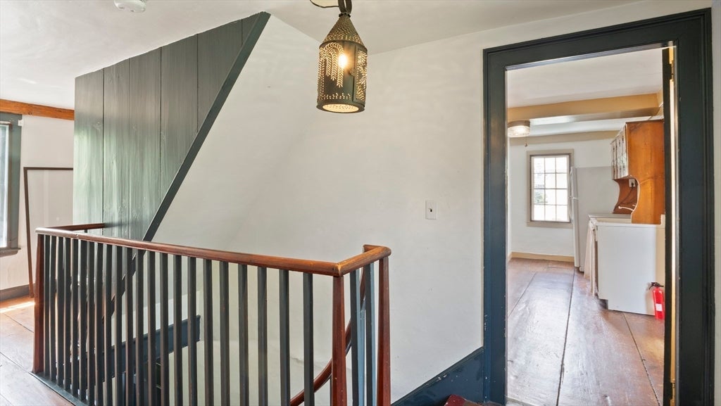 Newbury, Massachusetts, 01951, United States, 5 Bedrooms Bedrooms, ,3 BathroomsBathrooms,Residential,Active,1945051