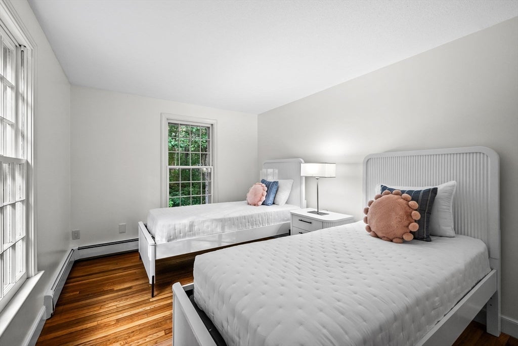 Boxford, Massachusetts, 01921, United States, 4 Bedrooms Bedrooms, ,4 BathroomsBathrooms,Residential,Active,1858684