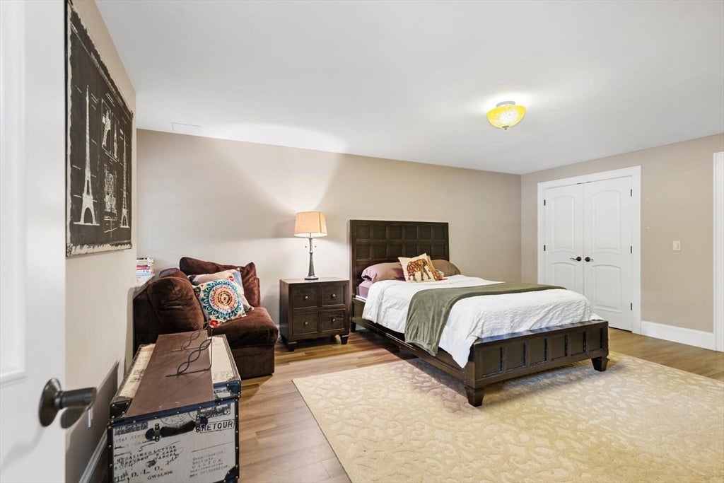 Revere, Massachusetts, 02151, United States, 5 Bedrooms Bedrooms, ,4 BathroomsBathrooms,Residential,Active,1927654