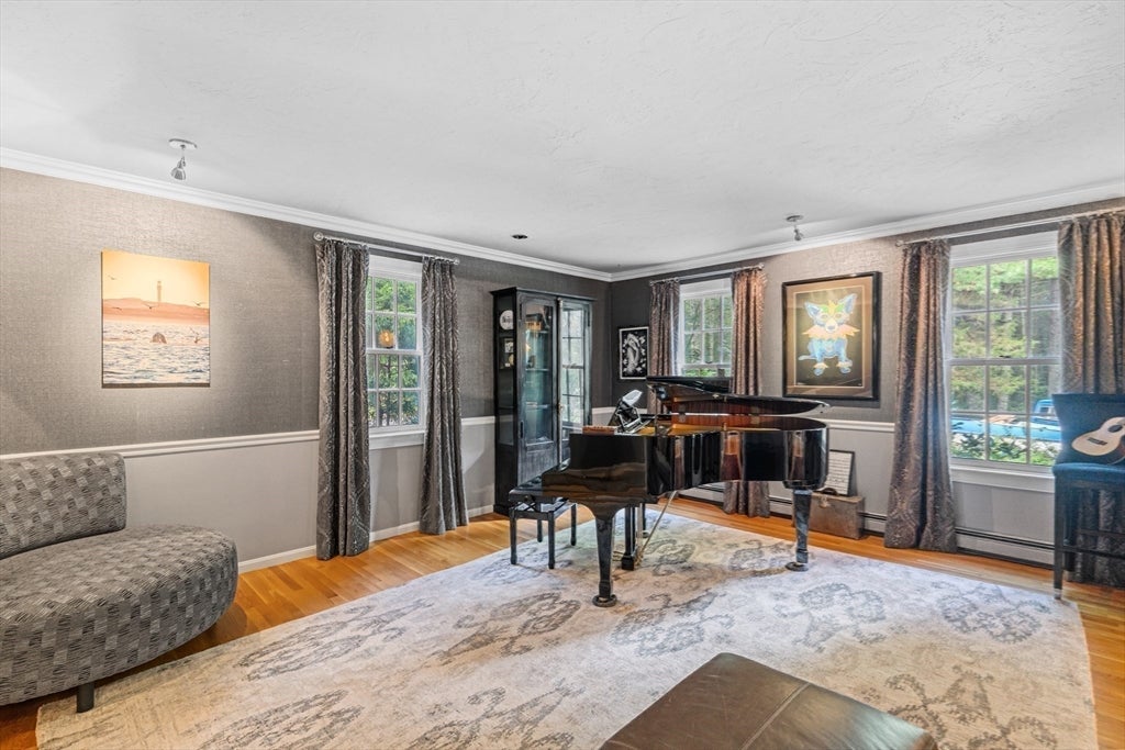 Norwell, Massachusetts, 02061, United States, 4 Bedrooms Bedrooms, ,4 BathroomsBathrooms,Residential,Active,1952760