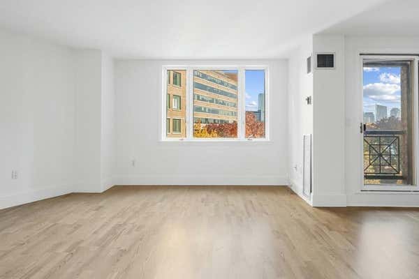 10 ROGERS ST APT 507, CAMBRIDGE, MA 02142, photo 4 of 21