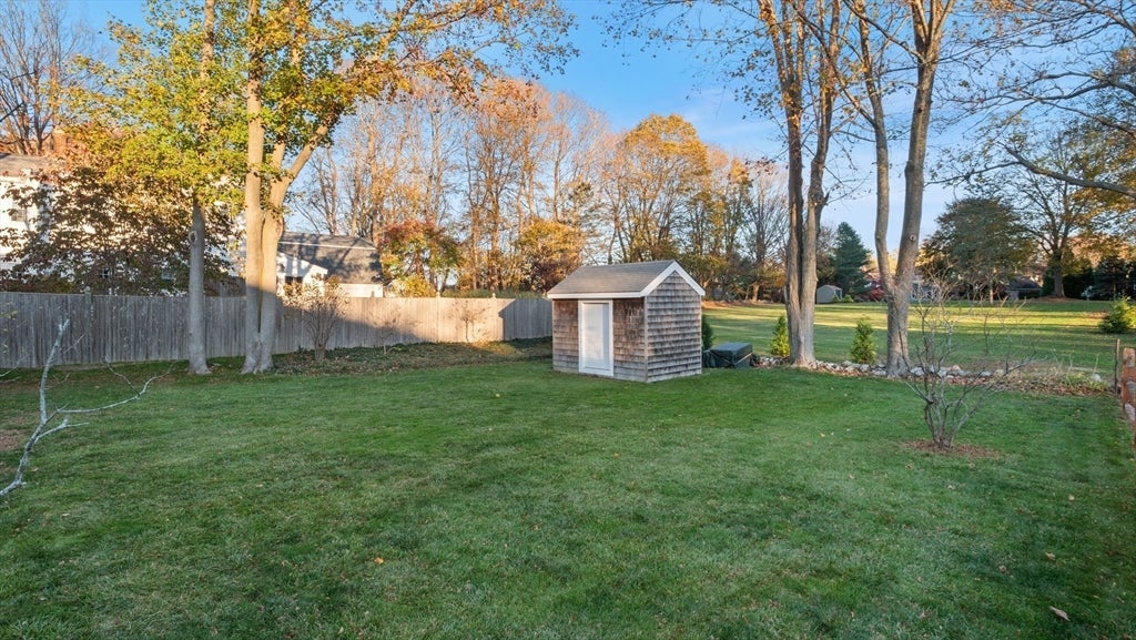 Newburyport, Massachusetts, 01950, United States, 3 Bedrooms Bedrooms, ,3 BathroomsBathrooms,Residential,Active,1986921