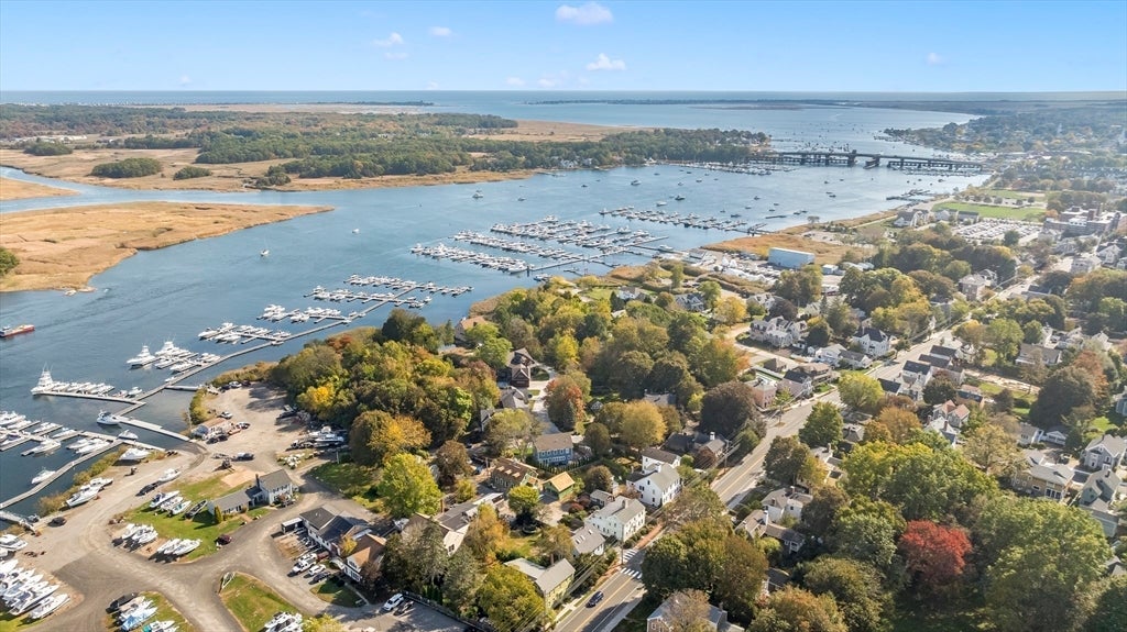 Newburyport, Massachusetts, 01950, United States, 5 Bedrooms Bedrooms, ,2 BathroomsBathrooms,Residential,Active,1986902