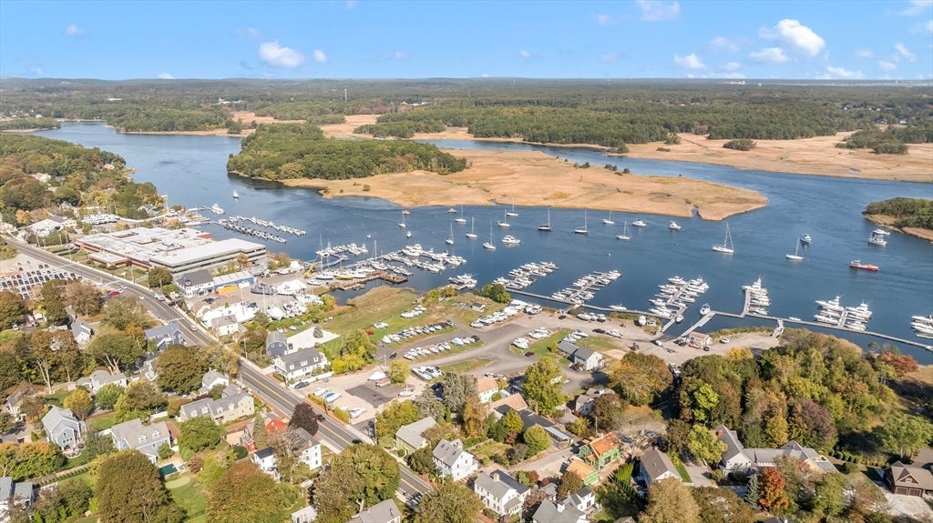 Newburyport, Massachusetts, 01950, United States, 5 Bedrooms Bedrooms, ,2 BathroomsBathrooms,Residential,Active,1986902