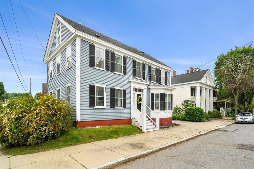 Newburyport, Massachusetts, 01950, United States, 3 Bedrooms Bedrooms, ,2 BathroomsBathrooms,Residential,Active,1922344