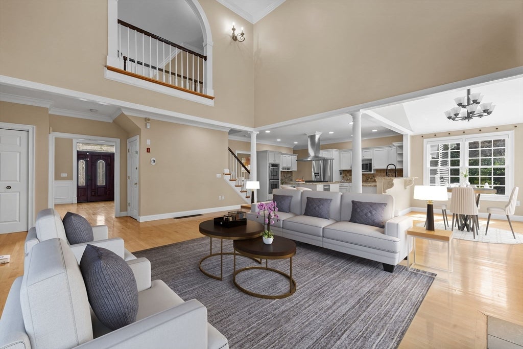 Shrewsbury, Massachusetts, 01545, United States, 6 Bedrooms Bedrooms, ,5 BathroomsBathrooms,Residential,Active,1904160