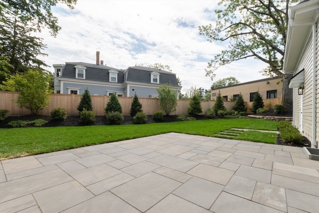 Newton, Massachusetts, 02466, United States, 4 Bedrooms Bedrooms, ,6 BathroomsBathrooms,Residential,Active,1934774