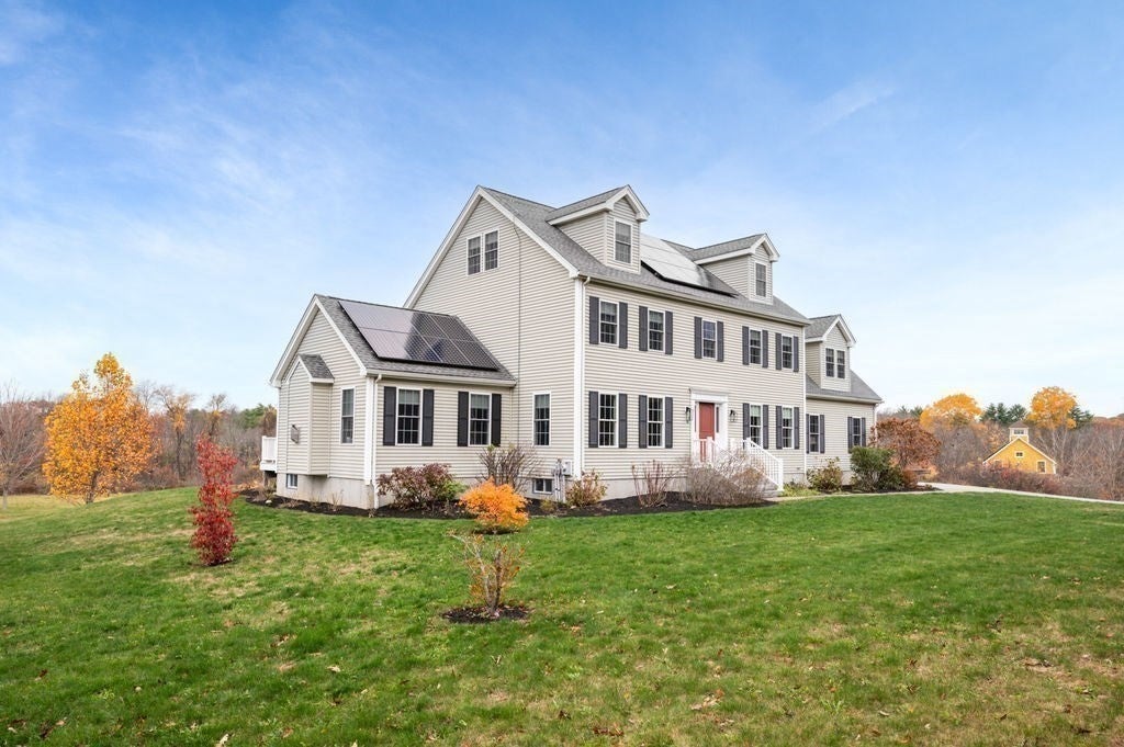 West Newbury, Massachusetts, 01985, United States, 4 Bedrooms Bedrooms, ,4 BathroomsBathrooms,Residential,Active,1986888