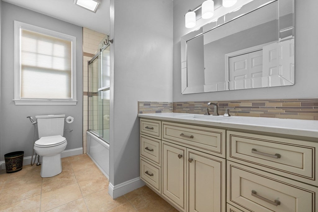 Shrewsbury, Massachusetts, 01545, United States, 6 Bedrooms Bedrooms, ,5 BathroomsBathrooms,Residential,Active,1904160