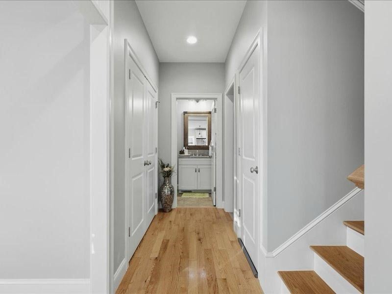 Pelham, New Hampshire, 03076, United States, 3 Bedrooms Bedrooms, ,3 BathroomsBathrooms,Residential,Active,2007919