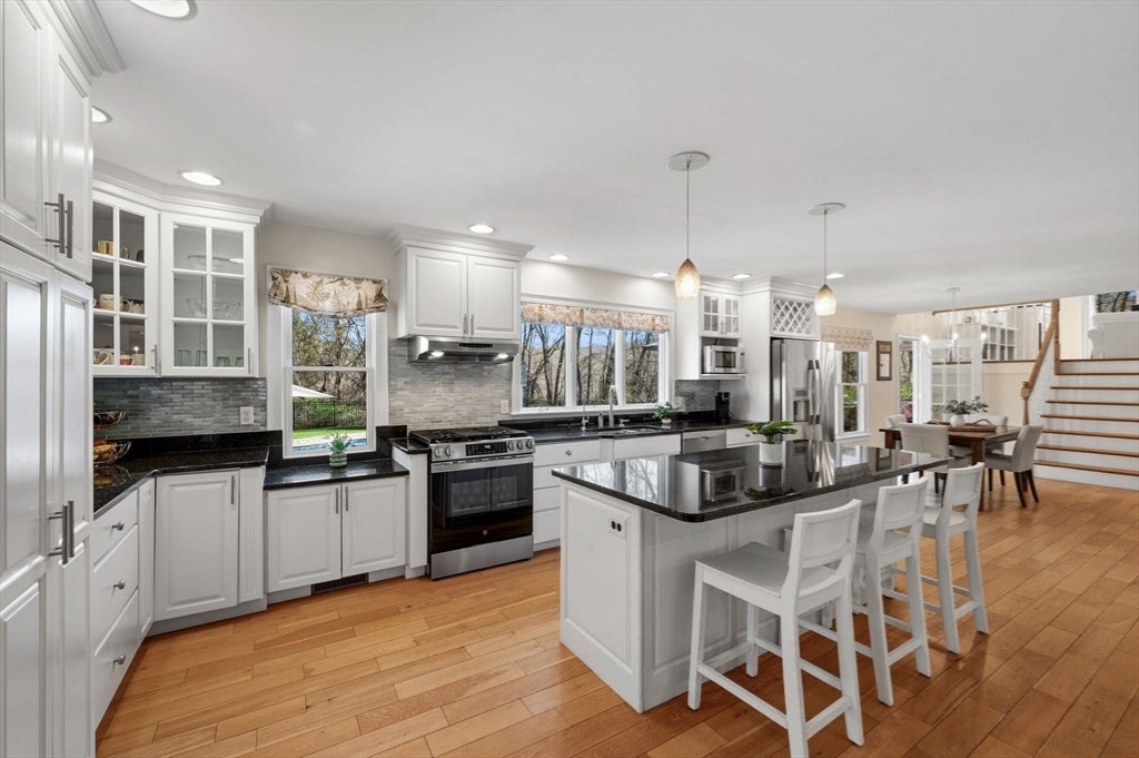 West Newbury, Massachusetts, 01985, United States, 4 Bedrooms Bedrooms, ,4 BathroomsBathrooms,Residential,Active,2044161
