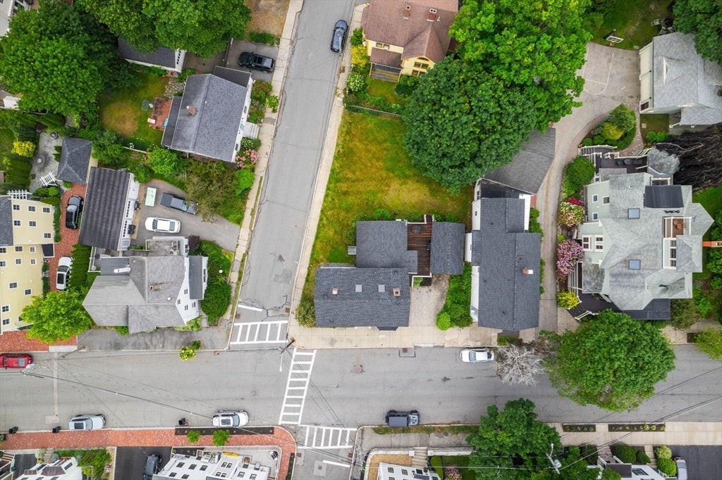 Newburyport, Massachusetts, 01950, United States, 3 Bedrooms Bedrooms, ,2 BathroomsBathrooms,Residential,Active,1922344