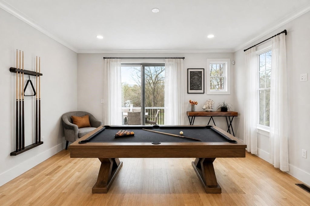 Hopkinton, Massachusetts, 01748, United States, 4 Bedrooms Bedrooms, ,6 BathroomsBathrooms,Residential,Active,2044538