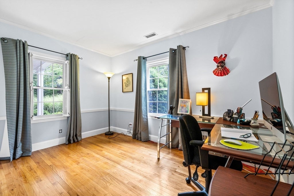 Andover, Massachusetts, 01810, United States, 5 Bedrooms Bedrooms, ,4 BathroomsBathrooms,Residential,Active,1934816