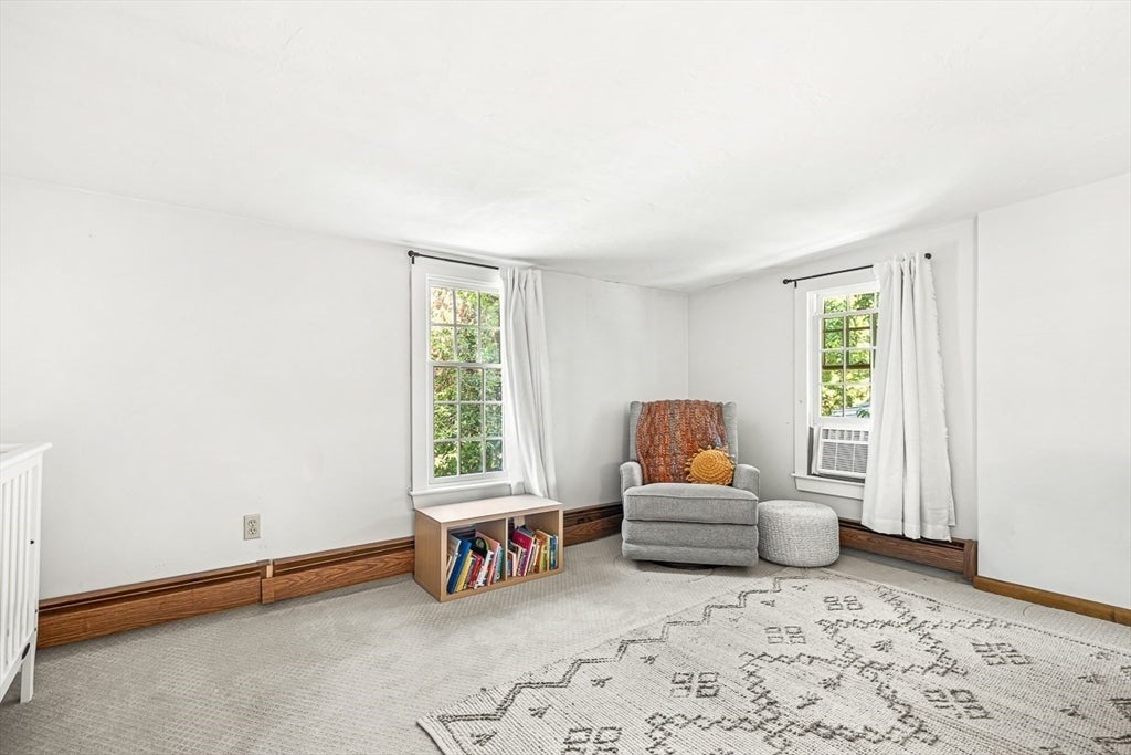 Beverly, Massachusetts, 01915, United States, 3 Bedrooms Bedrooms, ,2 BathroomsBathrooms,Residential,Active,1936404