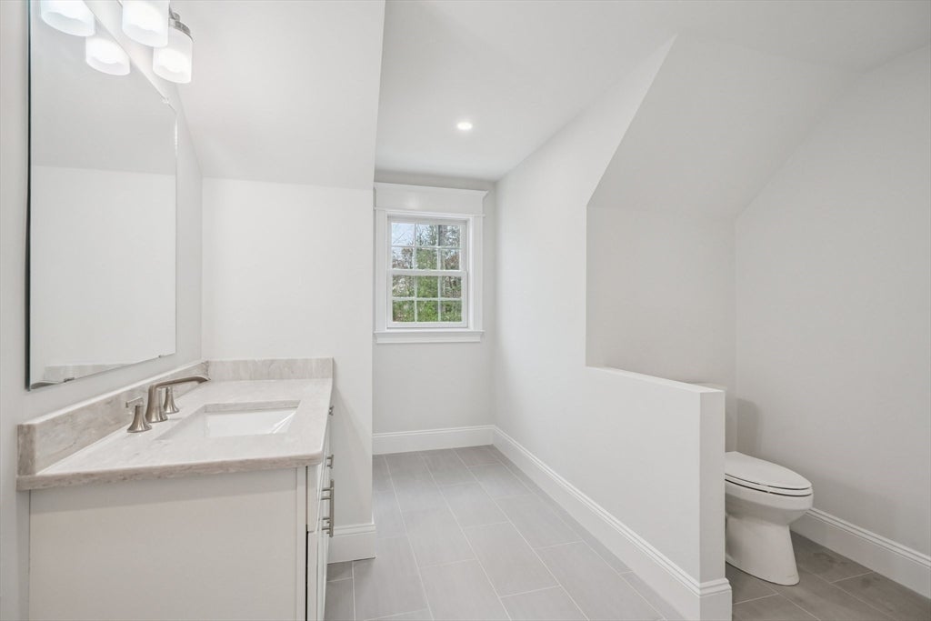 Hopkinton, Massachusetts, 01748, United States, 4 Bedrooms Bedrooms, ,6 BathroomsBathrooms,Residential,Active,2007177