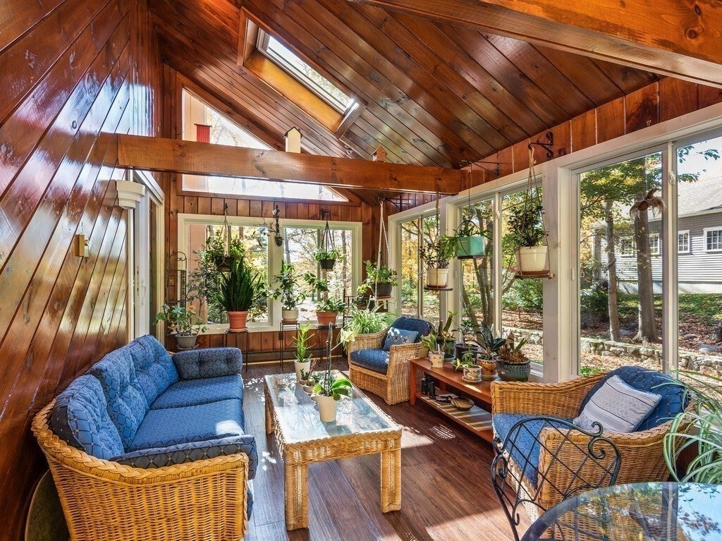 Shrewsbury, Massachusetts, 01545, United States, 4 Bedrooms Bedrooms, ,5 BathroomsBathrooms,Residential,Active,1968373