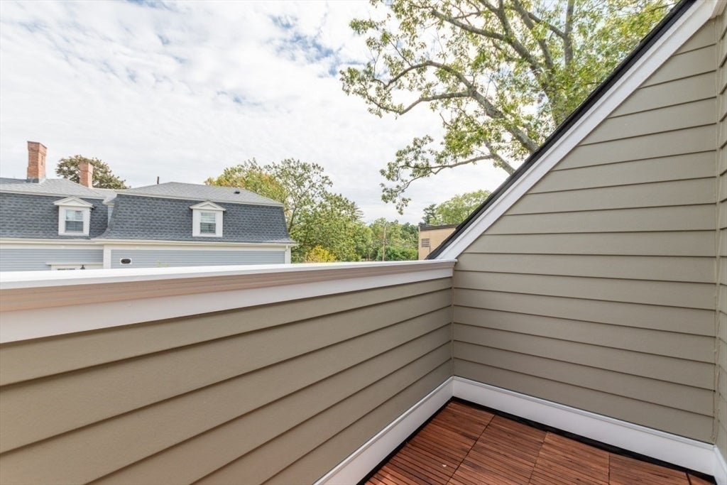 Newton, Massachusetts, 02466, United States, 4 Bedrooms Bedrooms, ,6 BathroomsBathrooms,Residential,Active,1934774