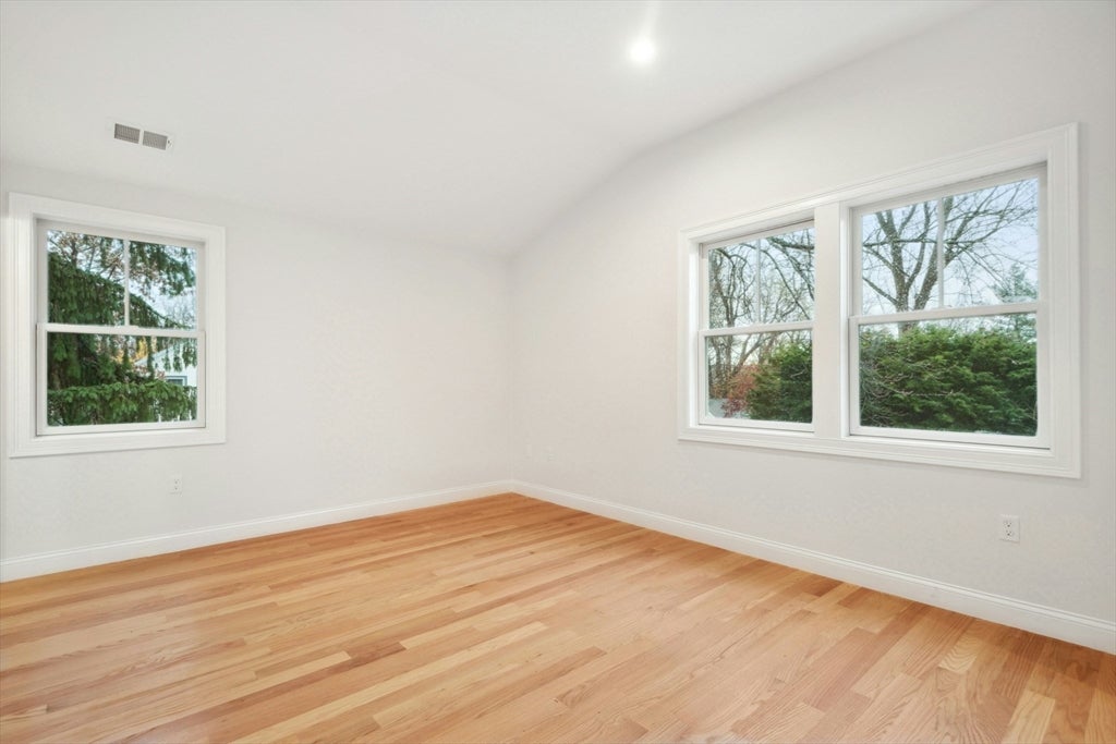 Cambridge, Massachusetts, 02138, United States, 4 Bedrooms Bedrooms, ,4 BathroomsBathrooms,Residential,Active,1905089