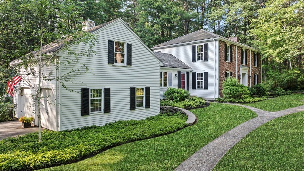 Boxford, Massachusetts, 01921, United States, 3 Bedrooms Bedrooms, ,4 BathroomsBathrooms,Residential,Active,1990670