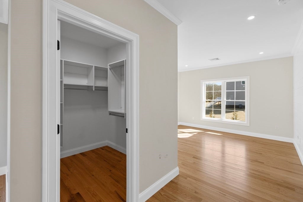 Dartmouth, Massachusetts, 02748, United States, 5 Bedrooms Bedrooms, ,4 BathroomsBathrooms,Residential,Active,1997881