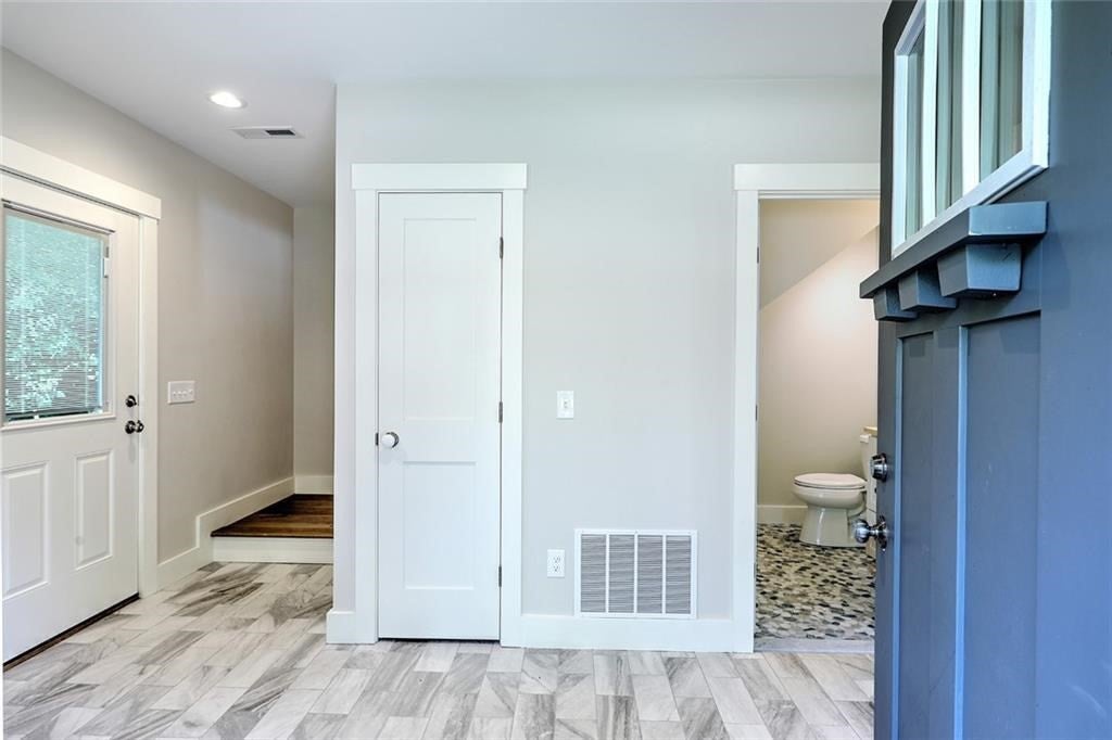 South Kingstown, Rhode Island, 02879, United States, 2 Bedrooms Bedrooms, ,3 BathroomsBathrooms,Residential,Active,2045783