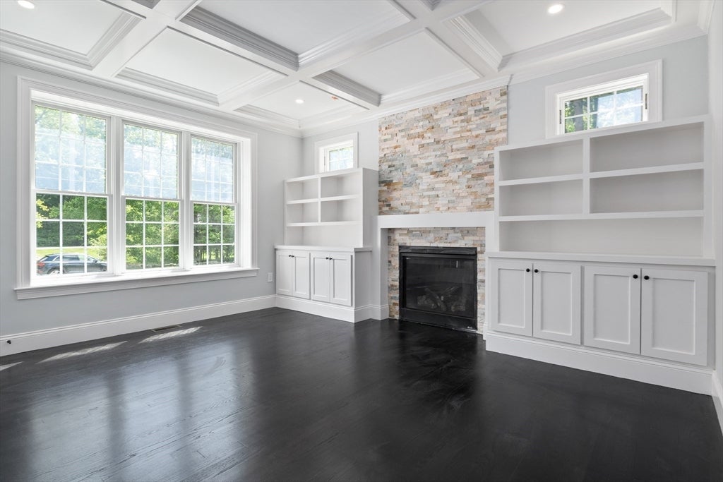 Dedham, Massachusetts, 02026, United States, 5 Bedrooms Bedrooms, ,7 BathroomsBathrooms,Residential,Active,1922675