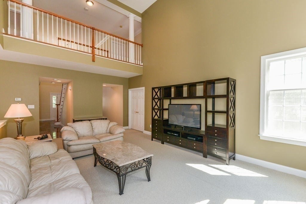 Bellingham, Massachusetts, 02019, United States, 4 Bedrooms Bedrooms, ,4 BathroomsBathrooms,Residential,Active,2045545