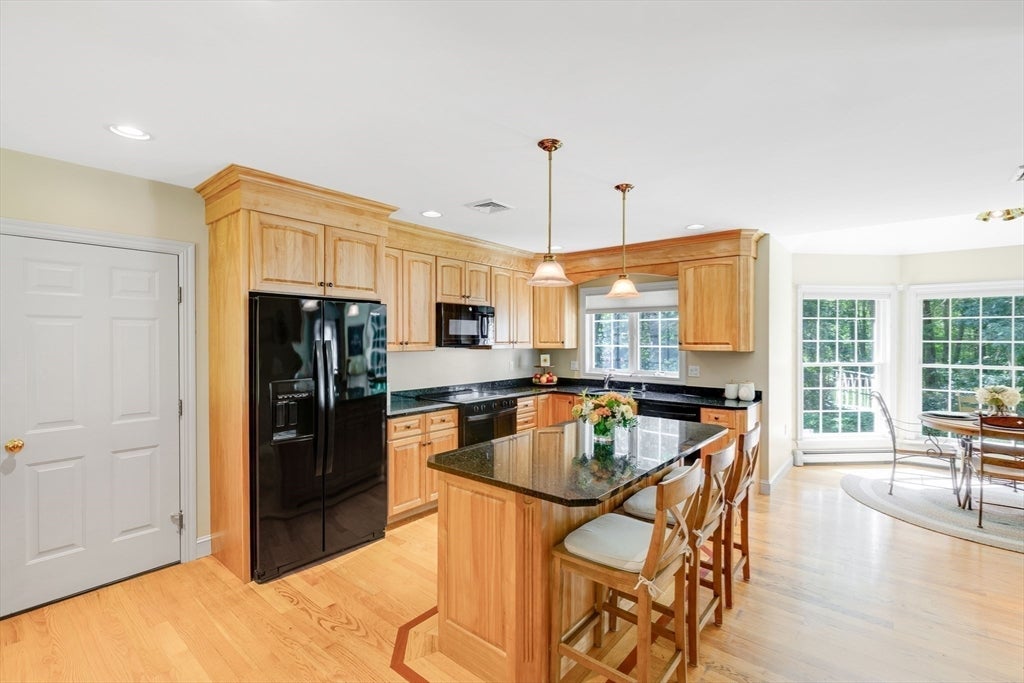 Ipswich, Massachusetts, 01938, United States, 4 Bedrooms Bedrooms, ,3 BathroomsBathrooms,Residential,Active,1922346