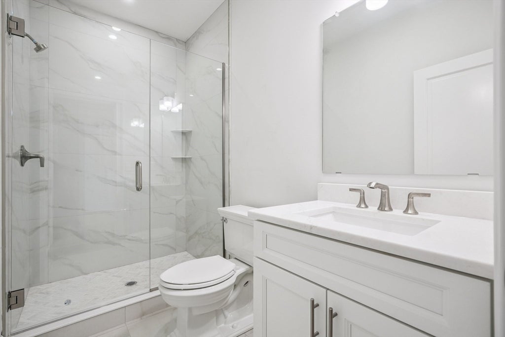 Hopkinton, Massachusetts, 01748, United States, 4 Bedrooms Bedrooms, ,6 BathroomsBathrooms,Residential,Active,2007177