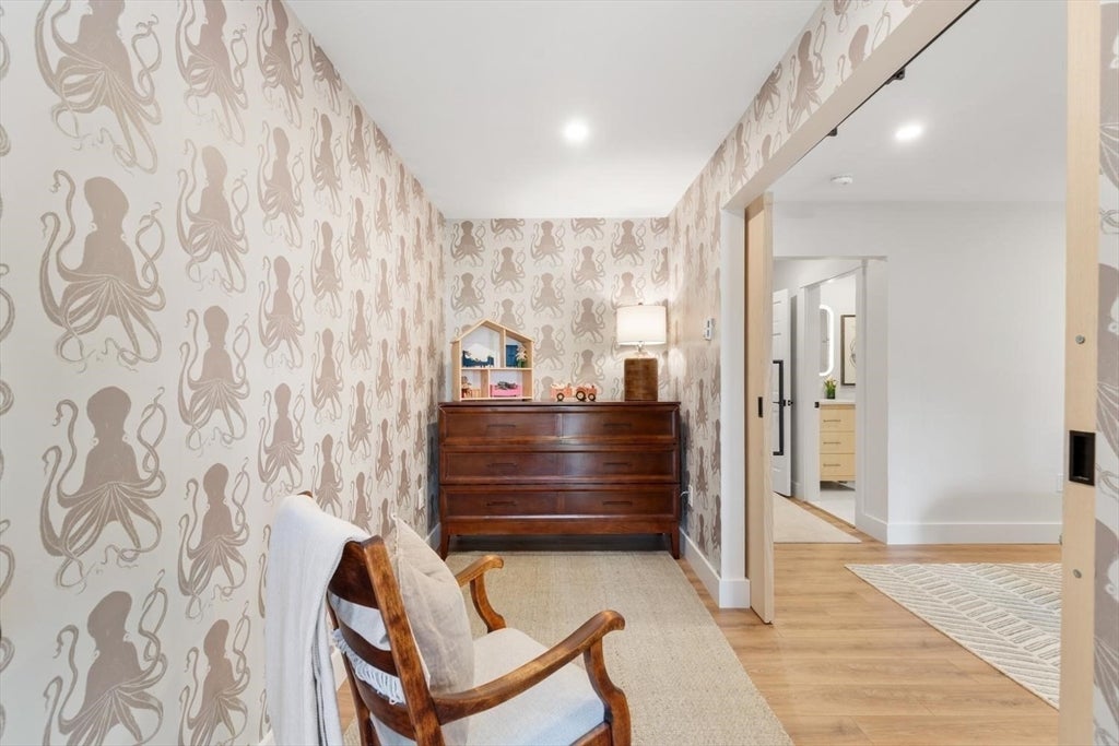 Gloucester, Massachusetts, 01930, United States, 2 Bedrooms Bedrooms, ,3 BathroomsBathrooms,Residential,Active,2043789