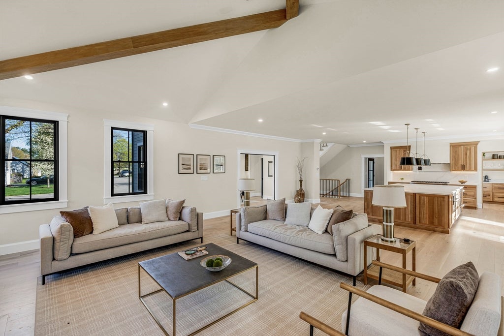 Newburyport, Massachusetts, 01950, United States, 4 Bedrooms Bedrooms, ,6 BathroomsBathrooms,Residential,Active,2043835