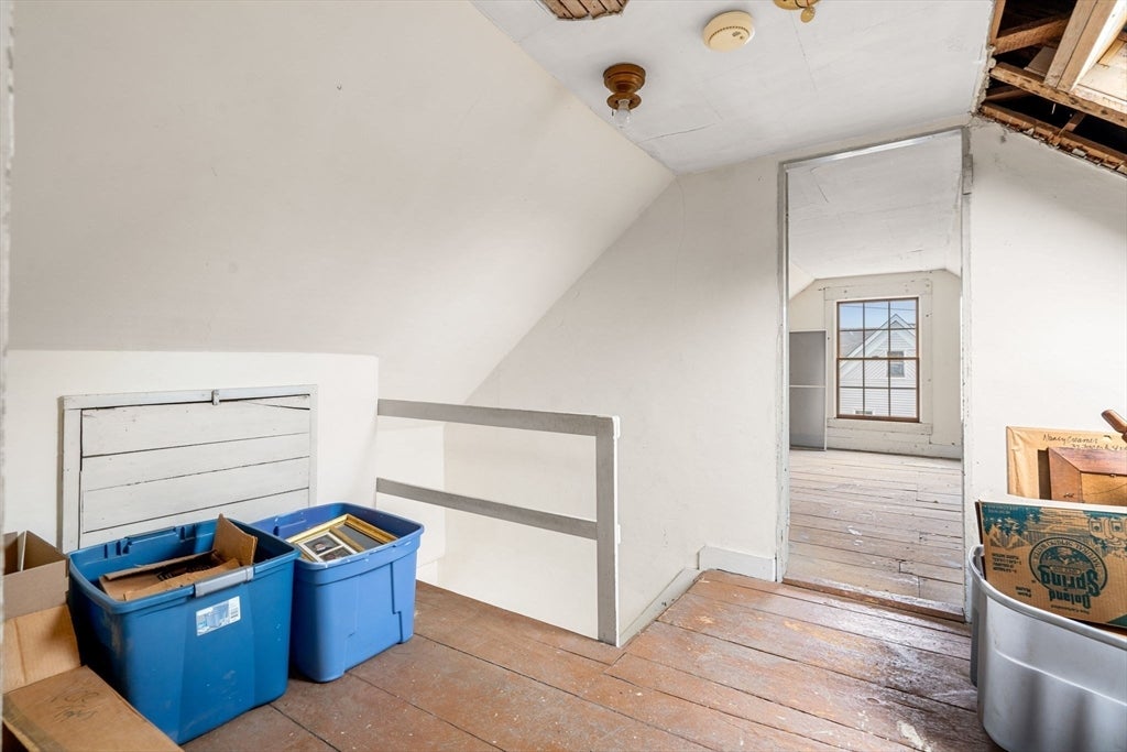 Newburyport, Massachusetts, 01950, United States, 3 Bedrooms Bedrooms, ,2 BathroomsBathrooms,Residential,Active,1922344