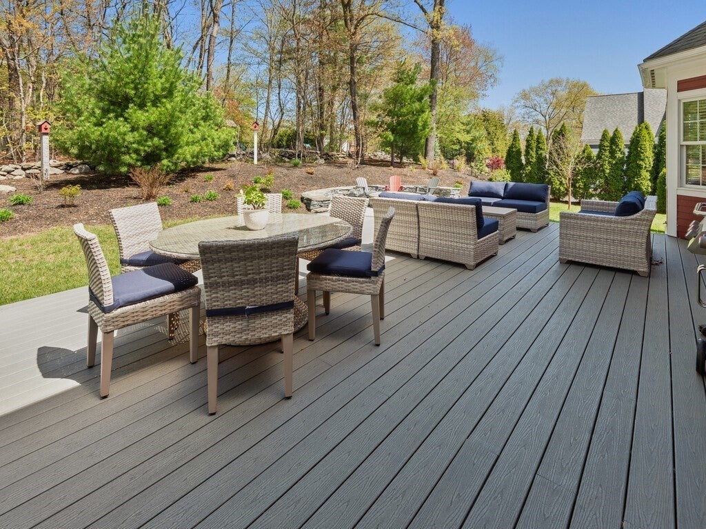 Shrewsbury, Massachusetts, 01545, United States, 5 Bedrooms Bedrooms, ,5 BathroomsBathrooms,Residential,Active,1995271