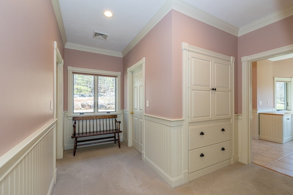 Pittsfield, New Hampshire, 03263, United States, 4 Bedrooms Bedrooms, ,5 BathroomsBathrooms,Residential,Active,1860238