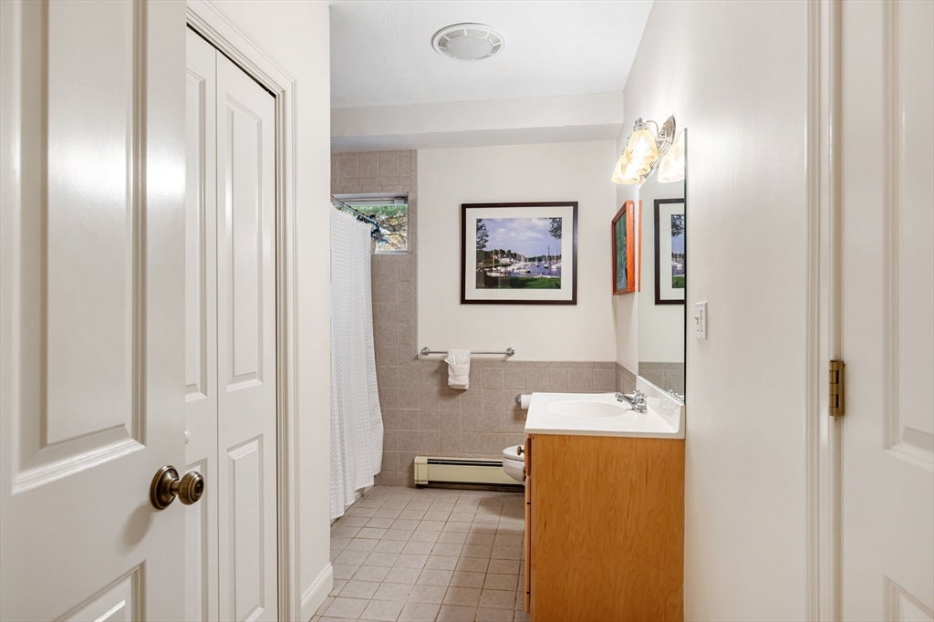 Norwell, Massachusetts, 02061, United States, 4 Bedrooms Bedrooms, ,4 BathroomsBathrooms,Residential,Active,1986892