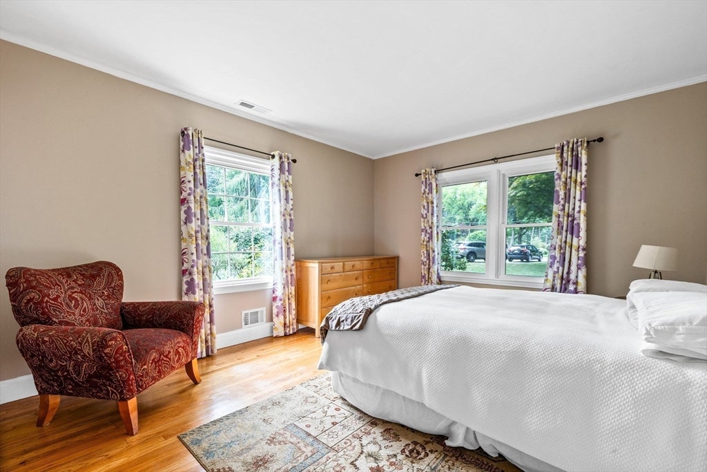 Andover, Massachusetts, 01810, United States, 5 Bedrooms Bedrooms, ,4 BathroomsBathrooms,Residential,Active,1934816