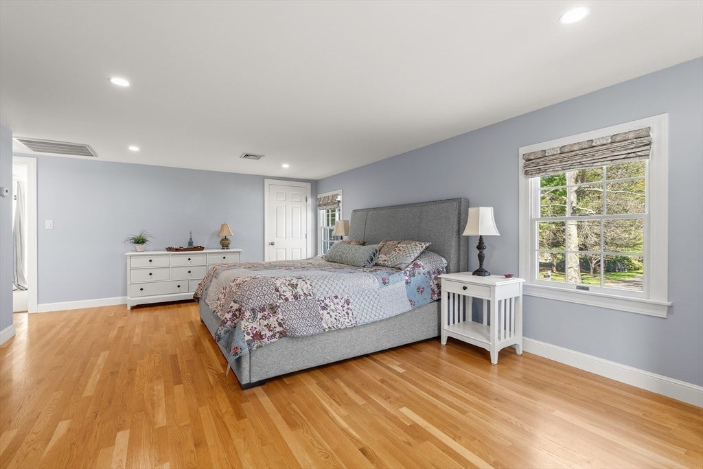 Winchester, Massachusetts, 01890, United States, 4 Bedrooms Bedrooms, ,3 BathroomsBathrooms,Residential,Active,2043140