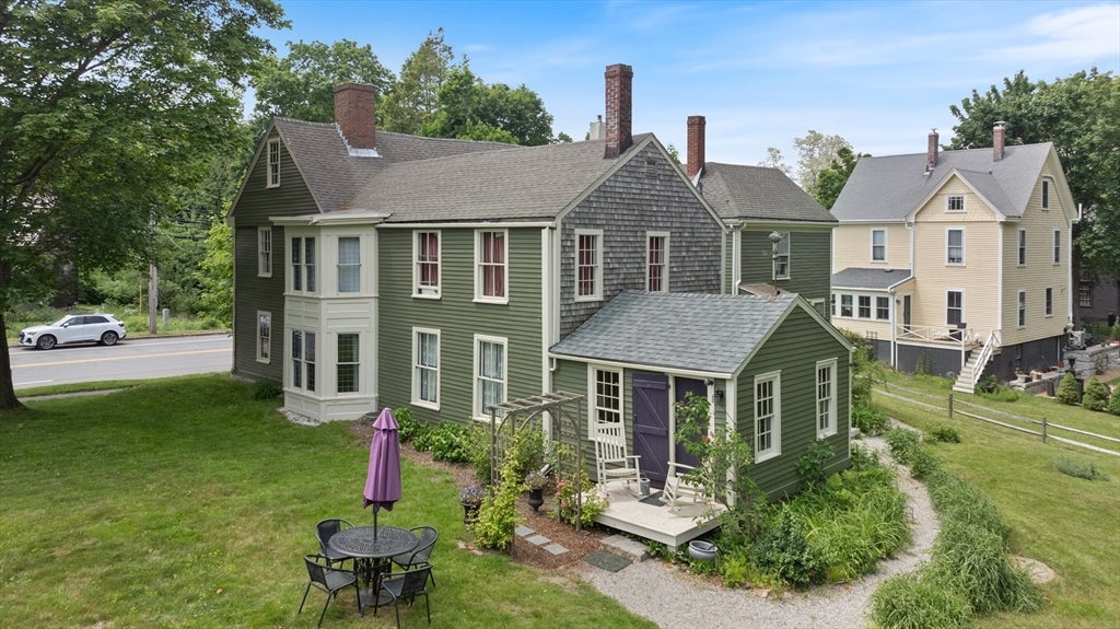 Newbury, Massachusetts, 01951, United States, 5 Bedrooms Bedrooms, ,3 BathroomsBathrooms,Residential,Active,1945051