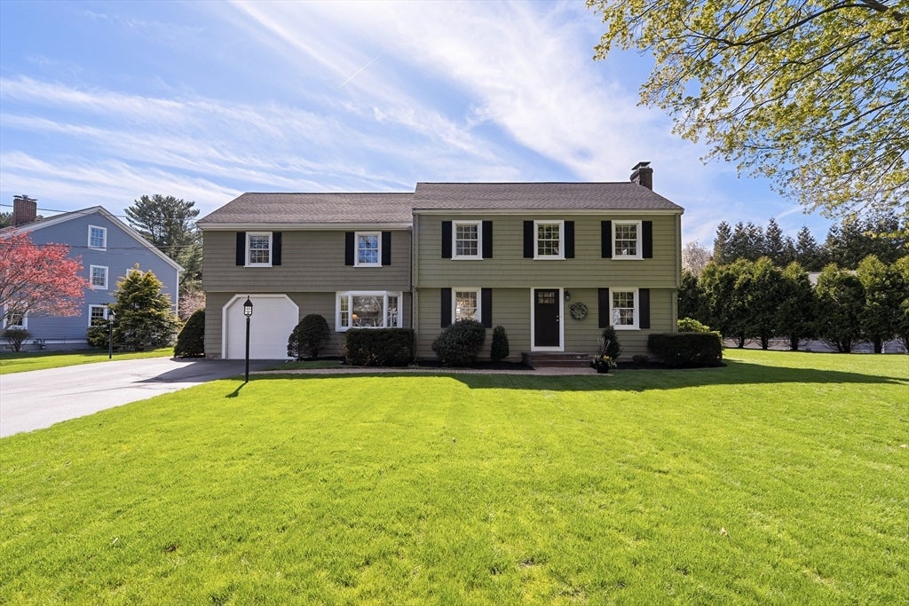 Winchester, Massachusetts, 01890, United States, 4 Bedrooms Bedrooms, ,3 BathroomsBathrooms,Residential,Active,2043140